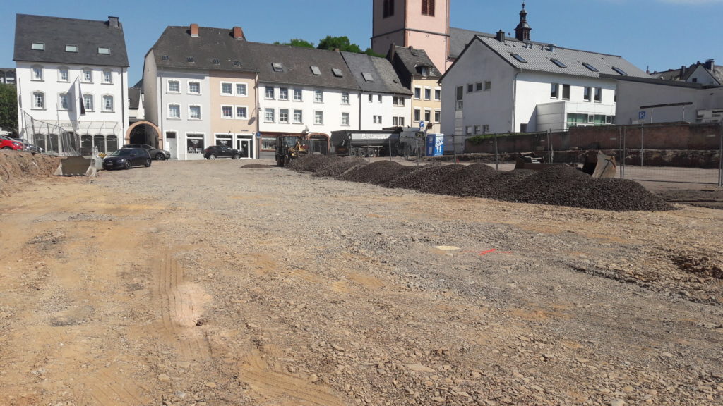 Parkplatz mit Freianlage „An der Karrstrasse“ in Wittlich